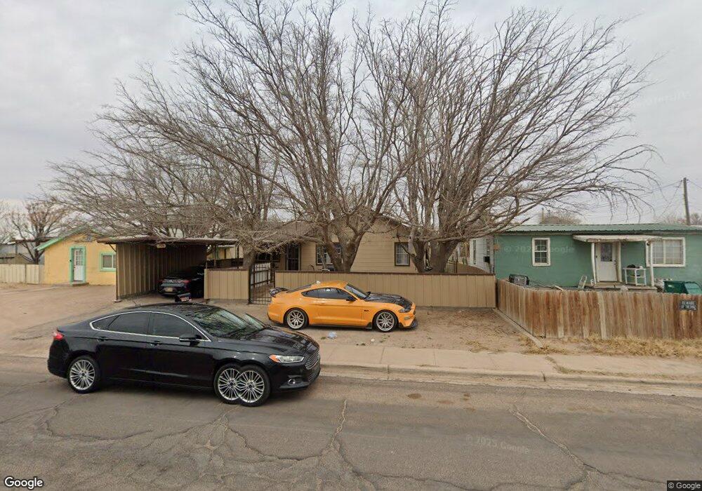 704 E Skelly St, Hobbs, NM 88240 - photo 1