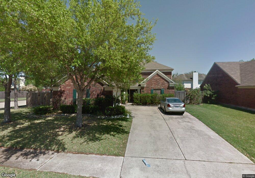 4001 Hazelwood Dr, Pearland, TX 77584 - photo 1