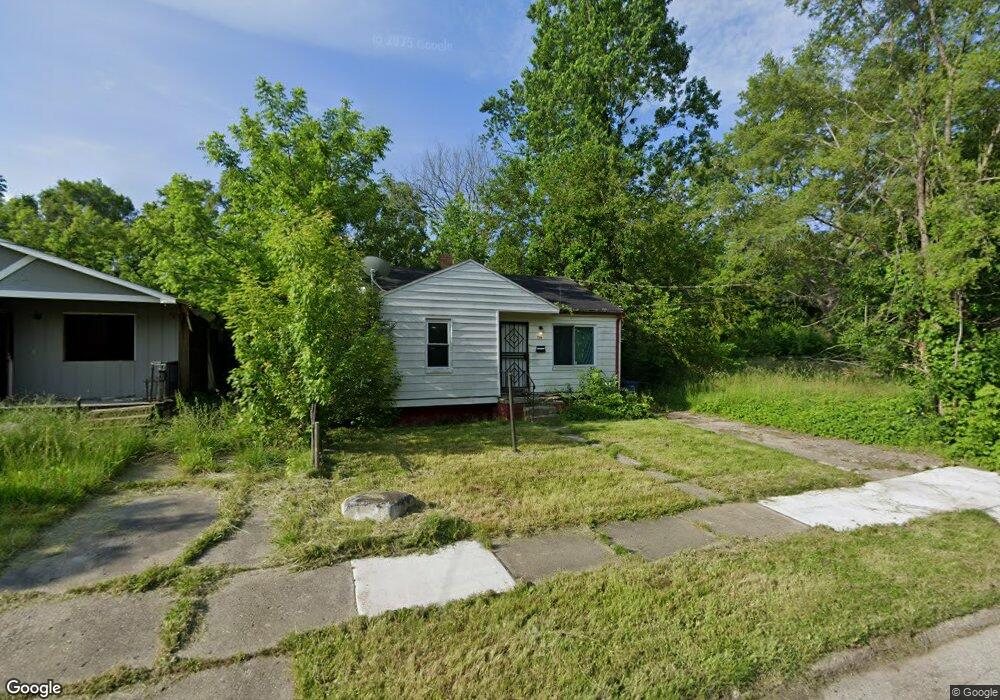 422 E Russell Ave, Flint, MI 48505 - photo 1