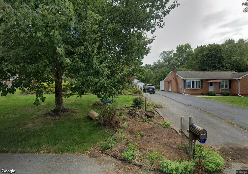 11811 Clearview Rd, Hagerstown, MD 21742 - photo 1