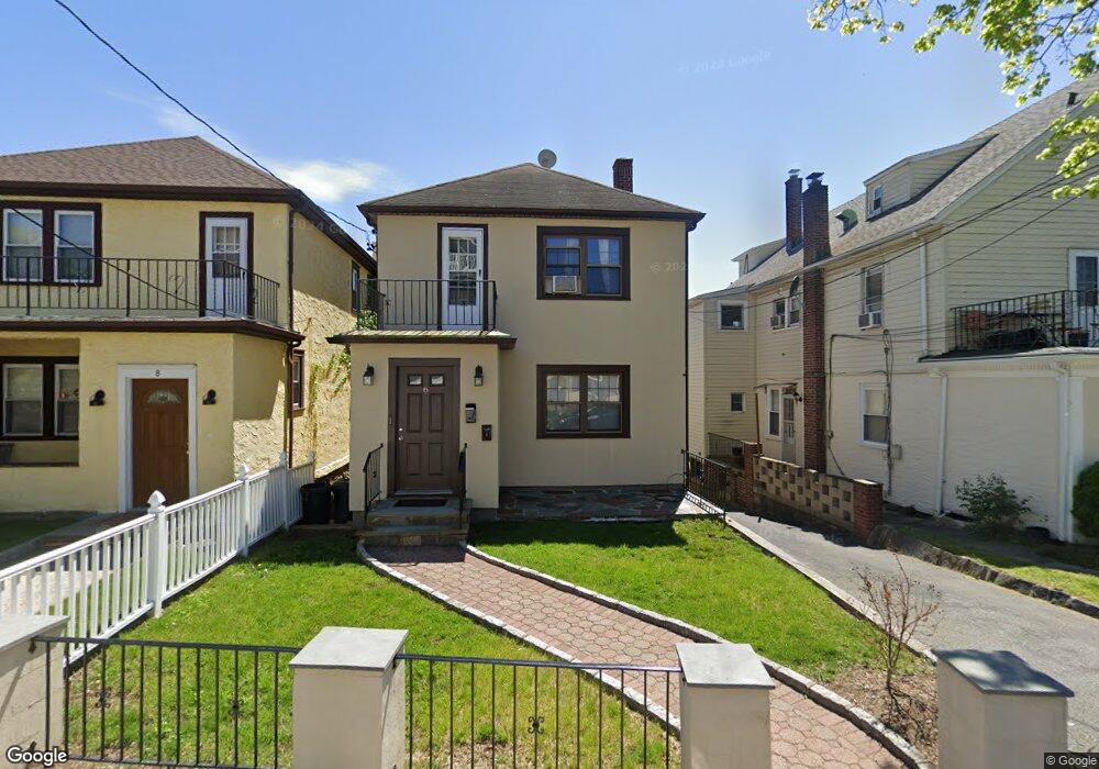 6 Circle Rd unit 2 Flr, Tuckahoe, NY 10707 - photo 1