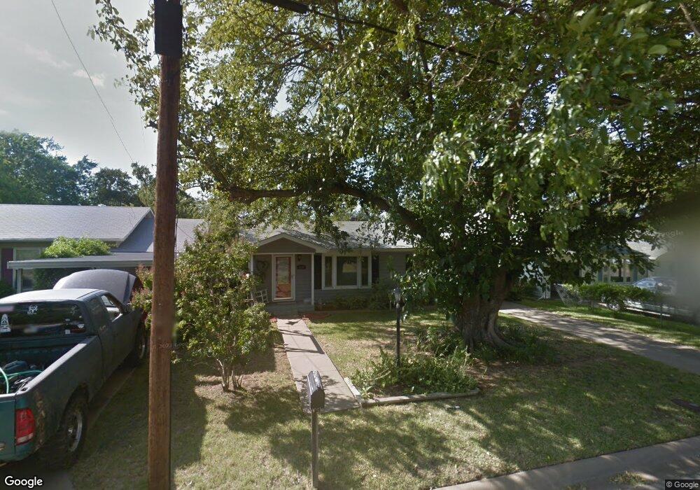1110 W Lone Star Ave, Cleburne, TX 76033 - photo 1