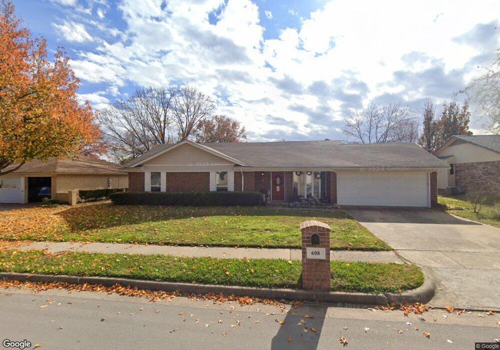 608 Morning Glory Ln, Bedford, TX 76021 - photo 1