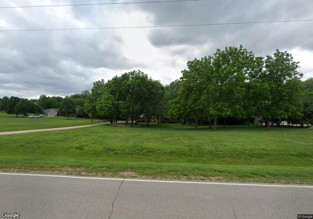 1045 SW Indian Hills Rd, Topeka, KS 66615 - photo 1