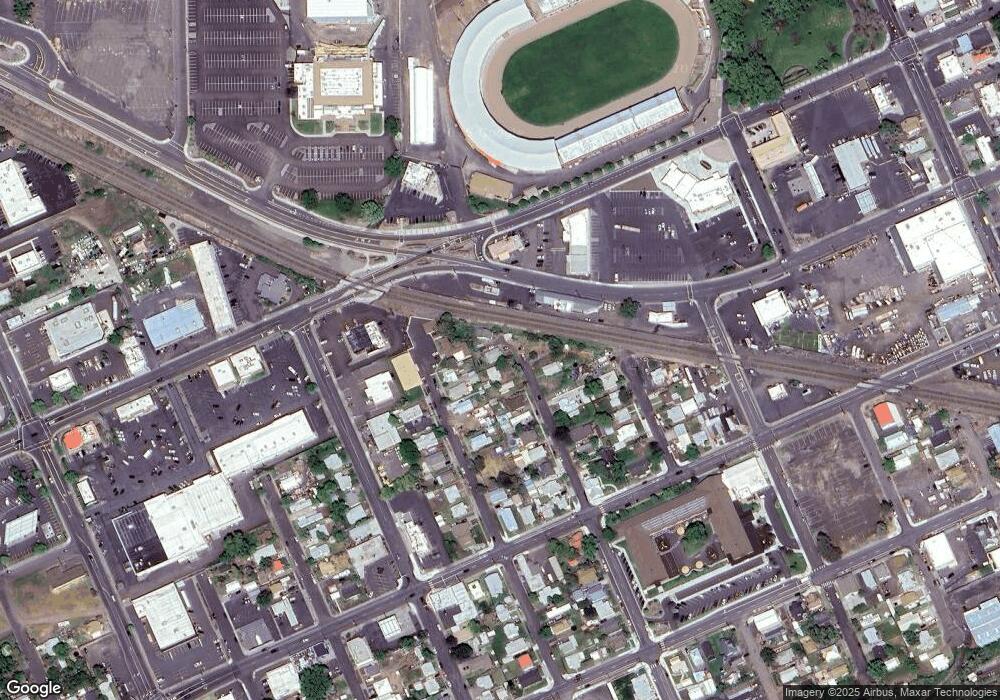 305 SW 15th St, Pendleton, OR 97801 - photo 1