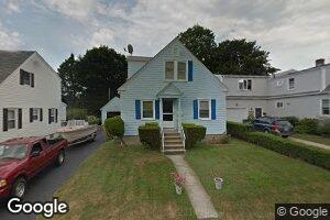 15 Keeher Ave, Newport, RI 02840