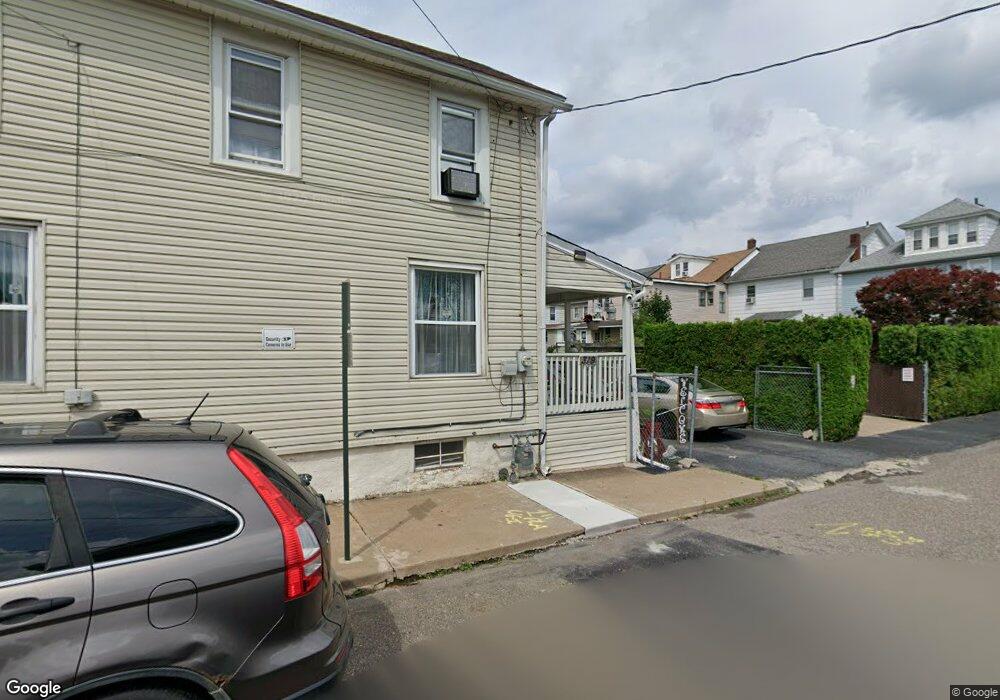 319 W Chapel St, Hazleton, PA 18201 - photo 1
