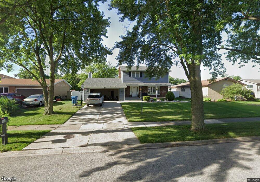 933 Kennsington E, Dyer, IN 46311 - photo 1