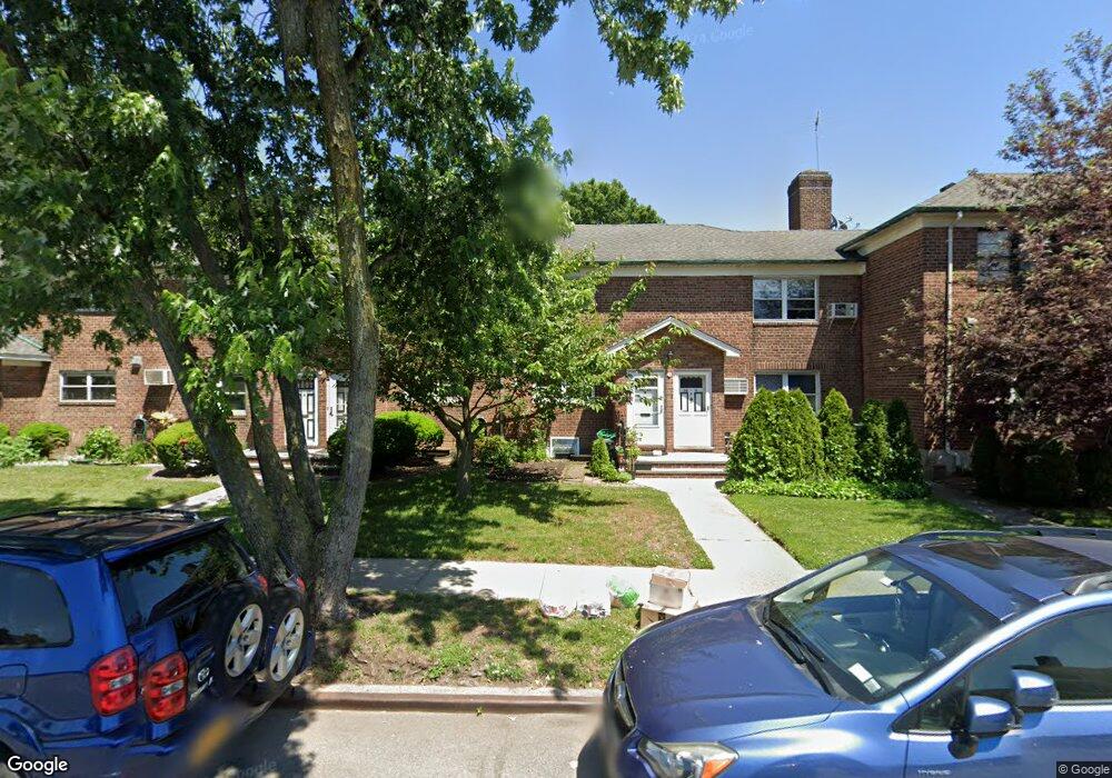 5611 Utopia Pkwy unit 1006, Fresh Meadows, NY 11365 - photo 1