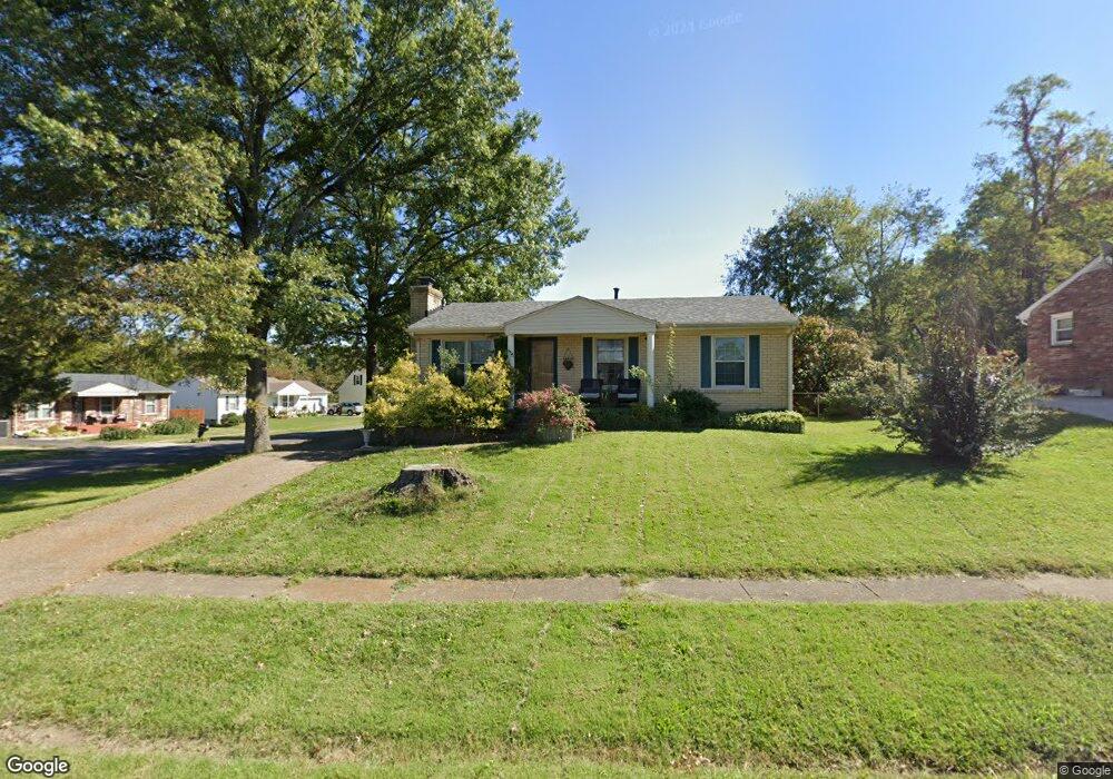 9201 Lantana Dr, Louisville, KY 40229 - photo 1