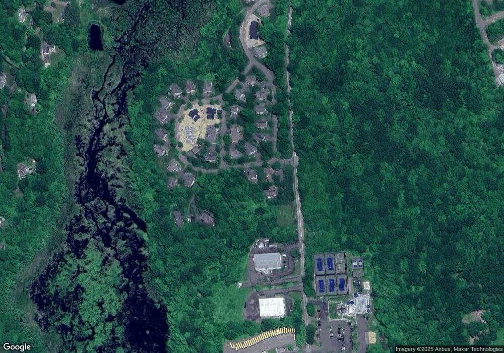 105 Periwinkle Dr, Middlebury, CT 06762 - photo 1