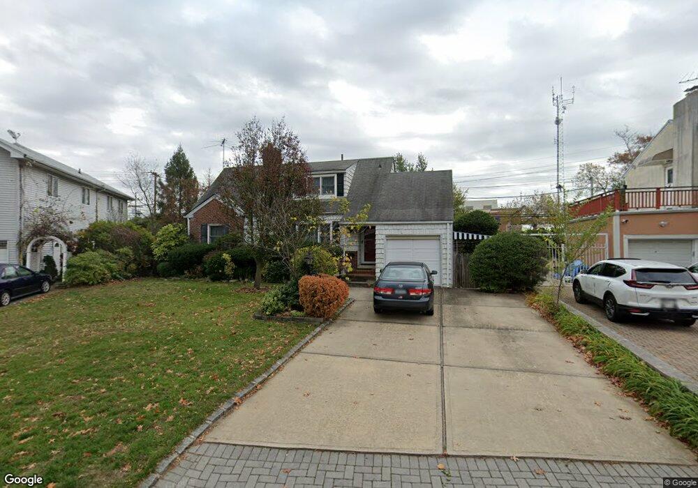 1667 Fenimore Rd, Hewlett, NY 11557 - photo 1