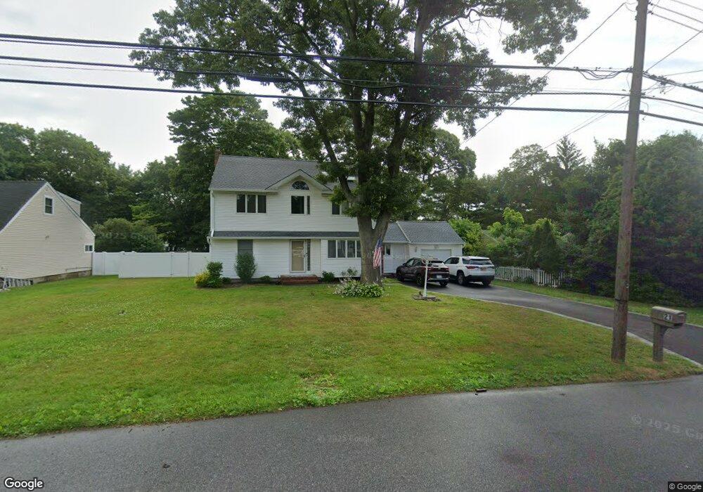 21 Vautrin Ave, Holtsville, NY 11742 - photo 1