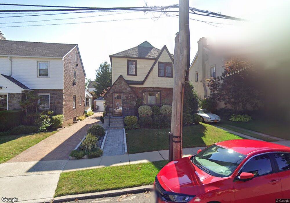 2919 170th St, Flushing, NY 11358 - photo 1