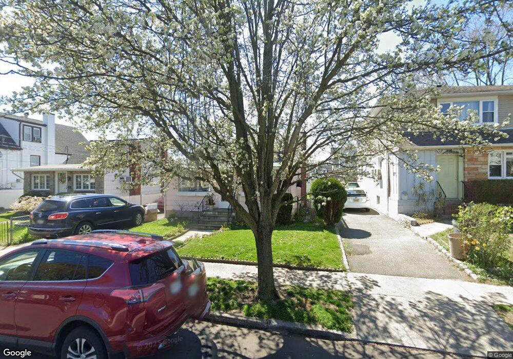 15 Edgewood Rd, Port Washington, NY 11050 - photo 1