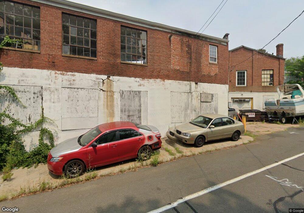 634 Center St unit Both, Manchester, CT 06040 - photo 1