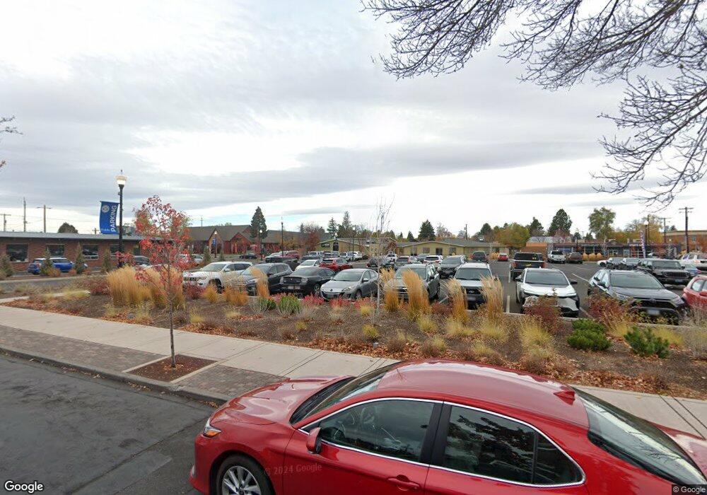 527 SW 7th St, Redmond, OR 97756 - photo 1