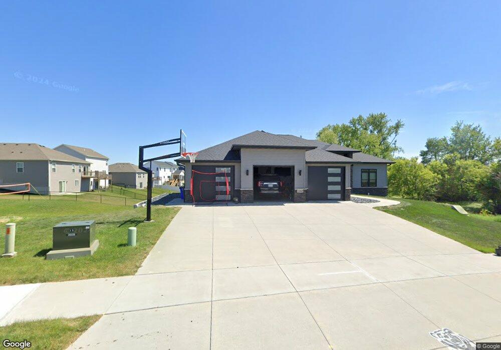 1004 W Orange St, West Branch, IA 52358 - photo 1