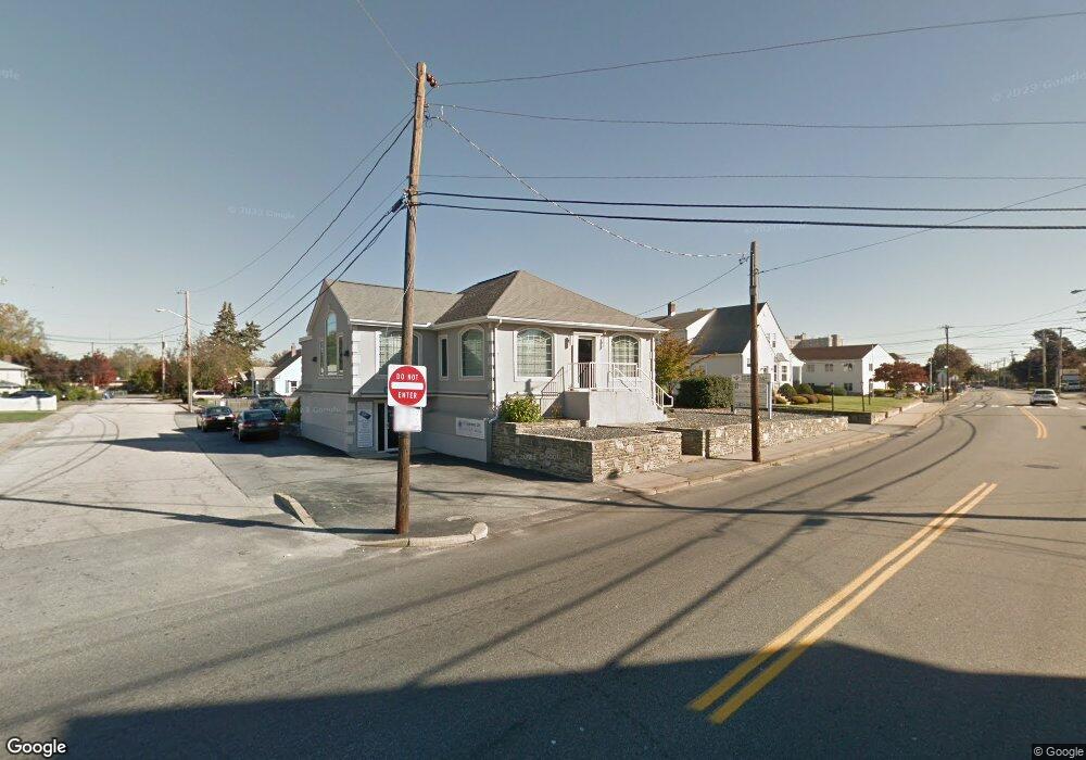 141 Phenix Ave, Cranston, RI 02920 - photo 1