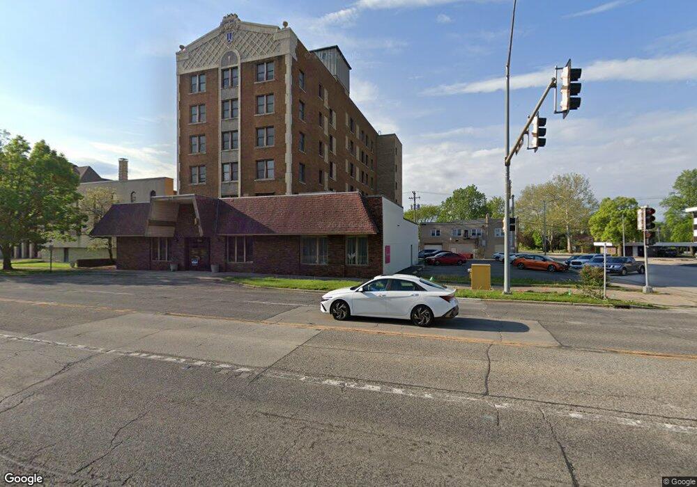 1632 Broadway Ave, Mattoon, IL 61938 - photo 1