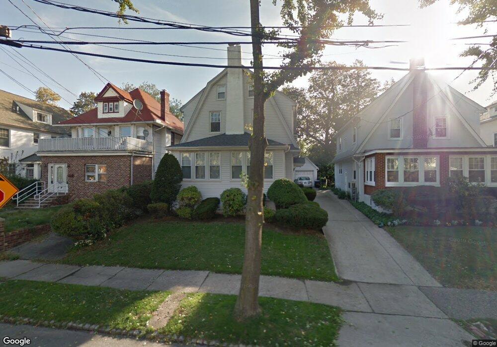 4315 169th St, Flushing, NY 11358 - photo 1