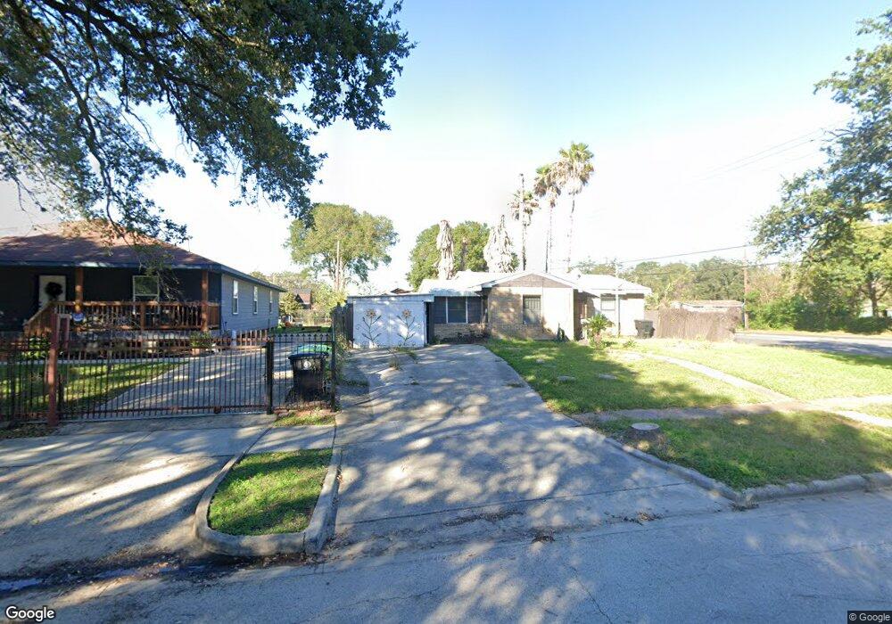 7545 Moline St, Houston, TX 77087 - photo 1