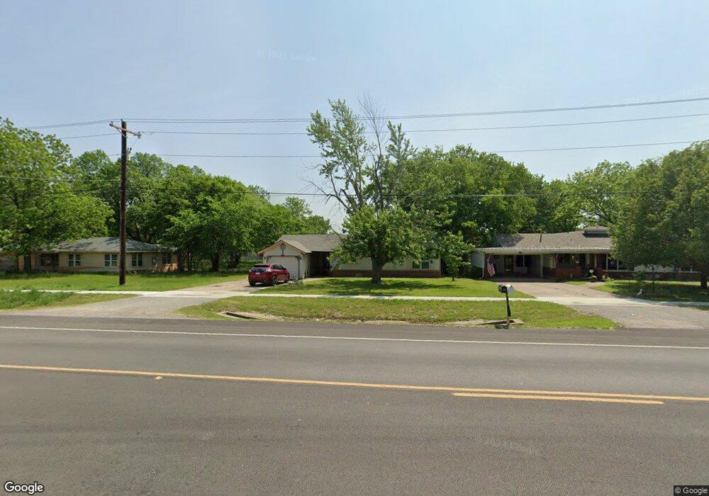 716 N Union St, Whitesboro, TX 76273 - photo 1