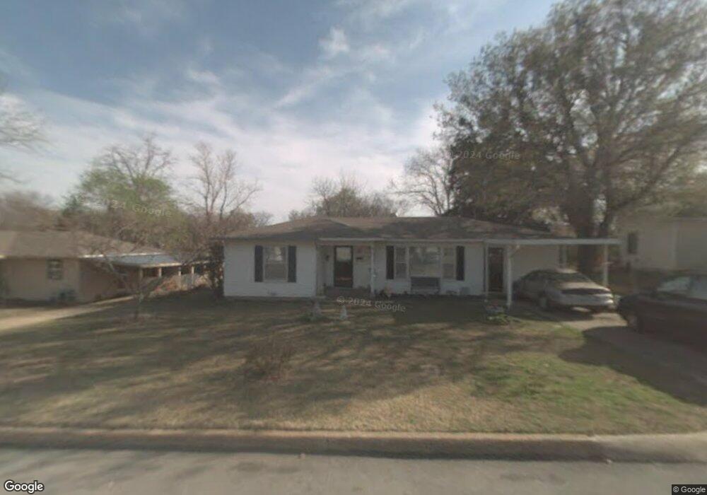 218 E Acheson St, Denison, TX 75021 - photo 1