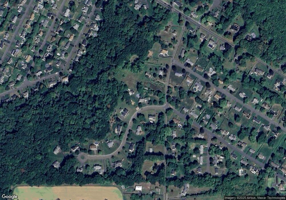 2 Strawberry Ln, Enfield, CT 06082 - photo 1