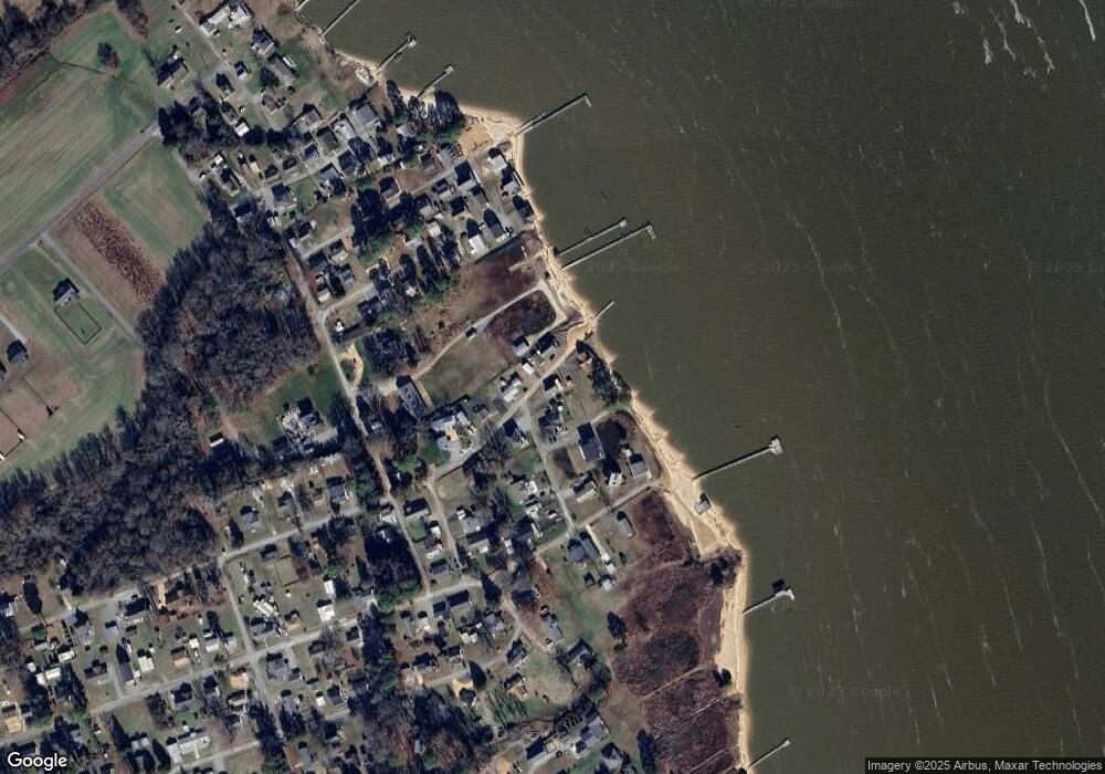 516 River Shore Dr, Dunnsville, VA 22454 - photo 1