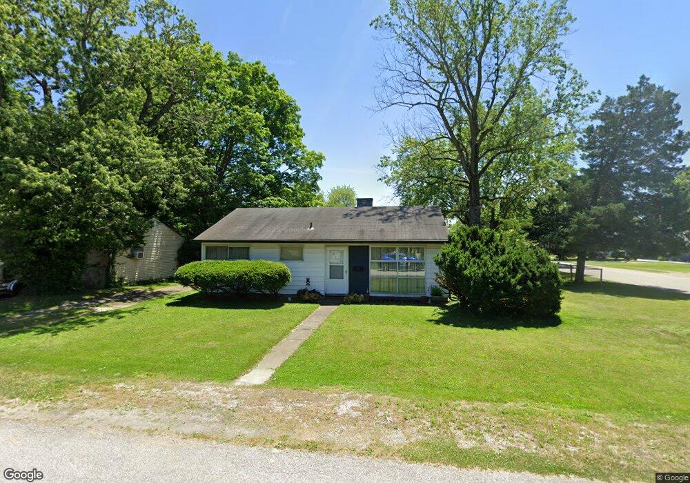 301 Maple Hill St, Plainfield, IN 46168 - photo 1