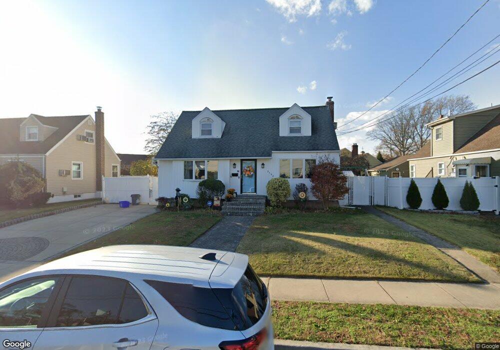 3152 Benjamin Rd, Oceanside, NY 11572 - photo 1