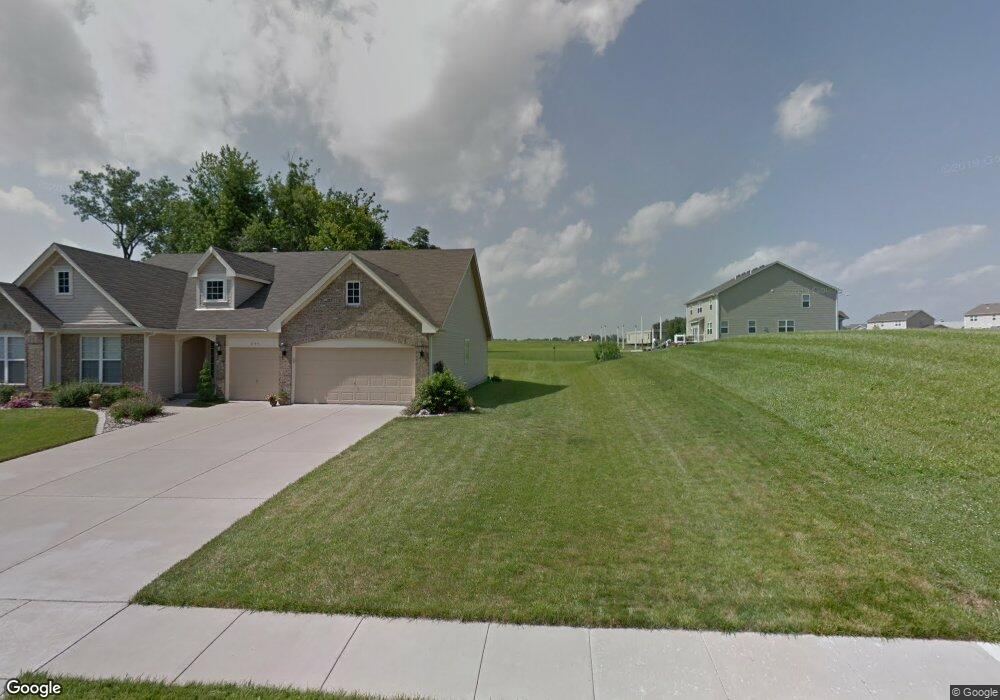 600 Longfellow Dr, O Fallon, IL 62269 - photo 1