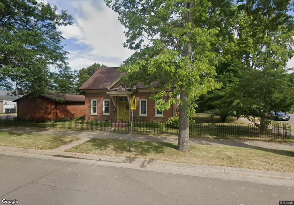 823 Adams St, La Crosse, WI 54601 - photo 1