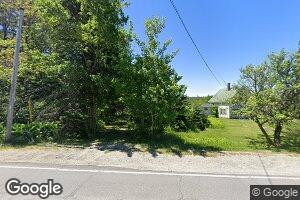 696 Tremont Rd, Bernard, ME 04612