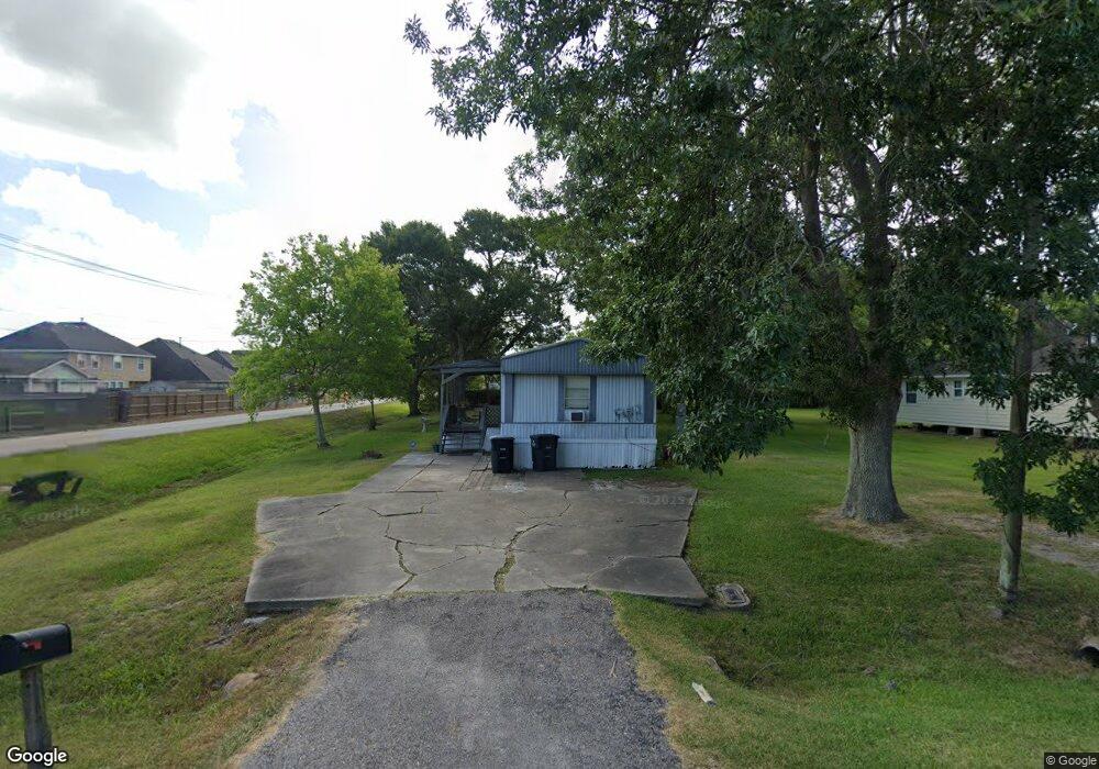 1614 Rice St, Alvin, TX 77511 - photo 1