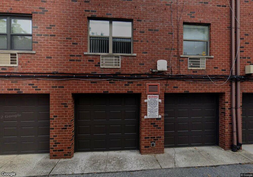 7118 Sutton Place unit 2, Fresh Meadows, NY 11365 - photo 1