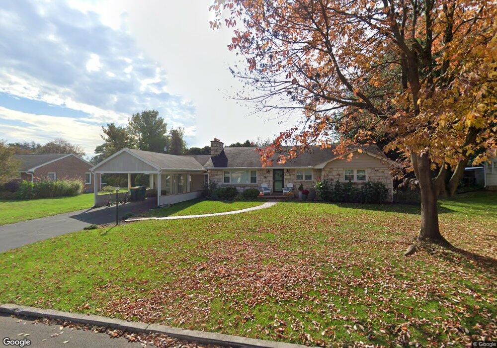 126 E Glenn Rd, Hershey, PA 17033 - photo 1