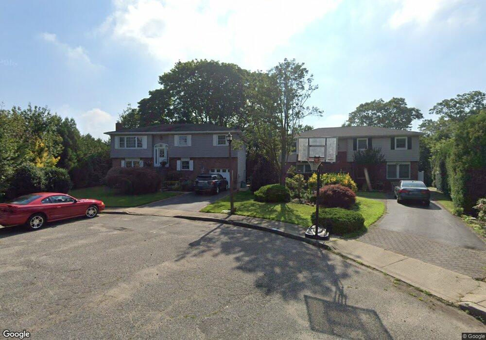 1827 Hendrickson Ct, Merrick, NY 11566 - photo 1