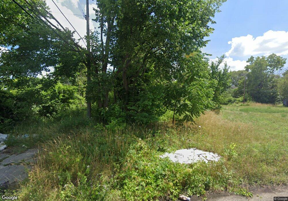 2754 Mcpherson St, Detroit, MI 48212 - photo 1