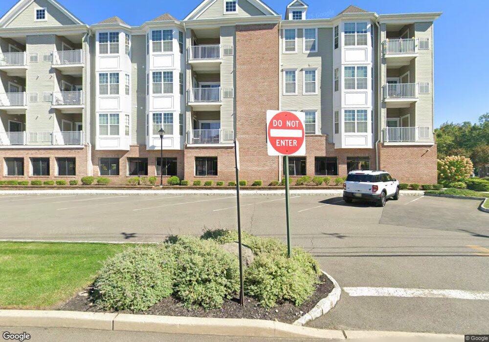 526 Bushes Ln, Elmwood Park, NJ 07407 - photo 1