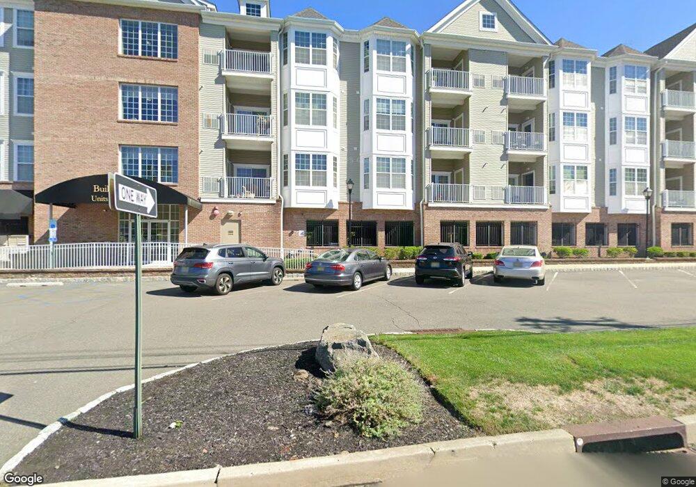 507 Bushes Ln, Elmwood Park, NJ 07407 - photo 1