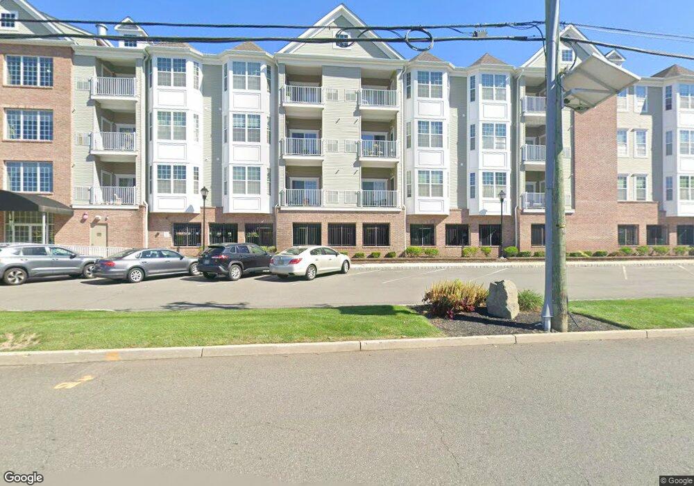 528 Bushes Ln, Elmwood Park, NJ 07407 - photo 1