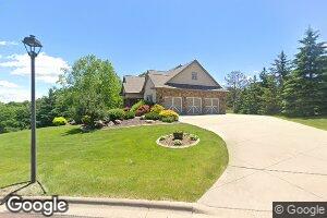 11 Trail Dr, Mankato, MN 56001