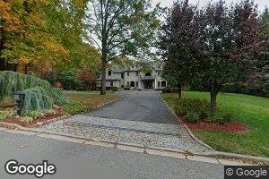 1 Waverly Rd, Old Westbury, NY 11568