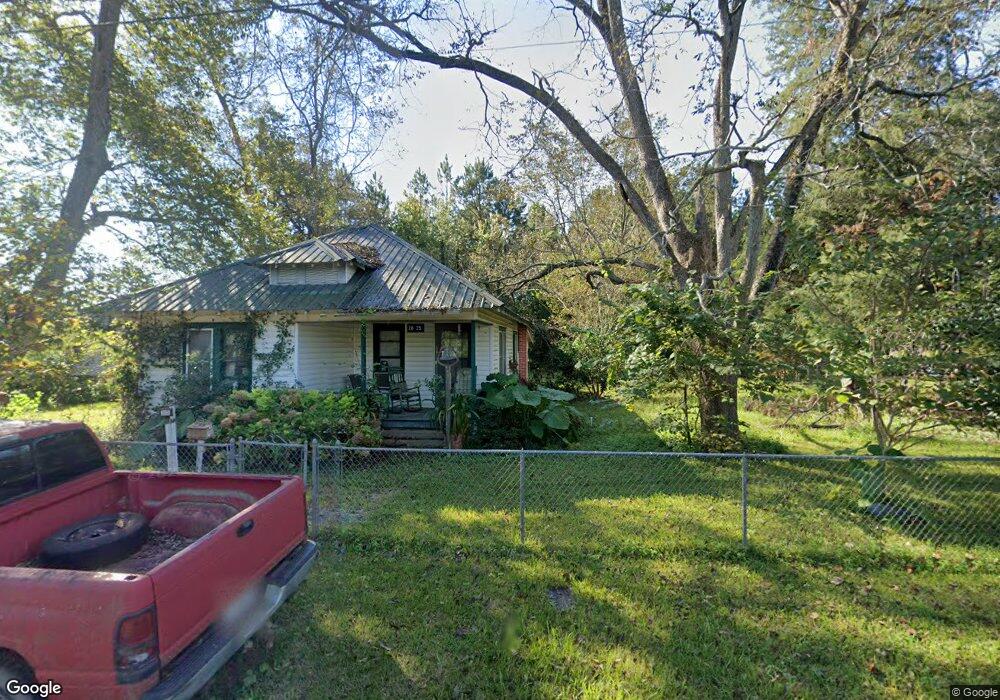 2025 Lynn Ave, Waycross, GA 31503 - photo 1