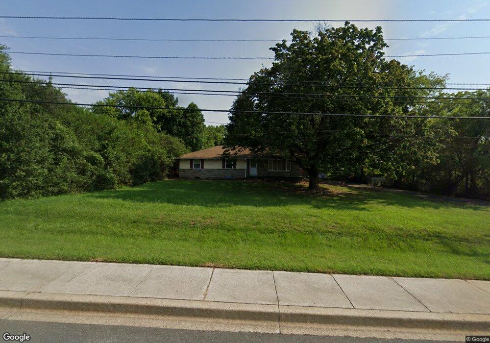 2401 Naamans Rd, Wilmington, DE 19810 - photo 1