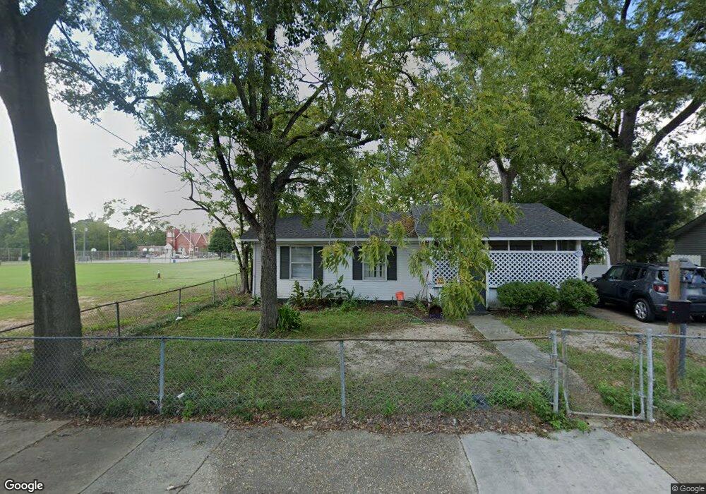 304 W Powell St, Dothan, AL 36303 - photo 1