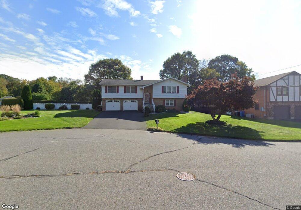 452 Maybrook Rd, Waterbury, CT 06708 - photo 1