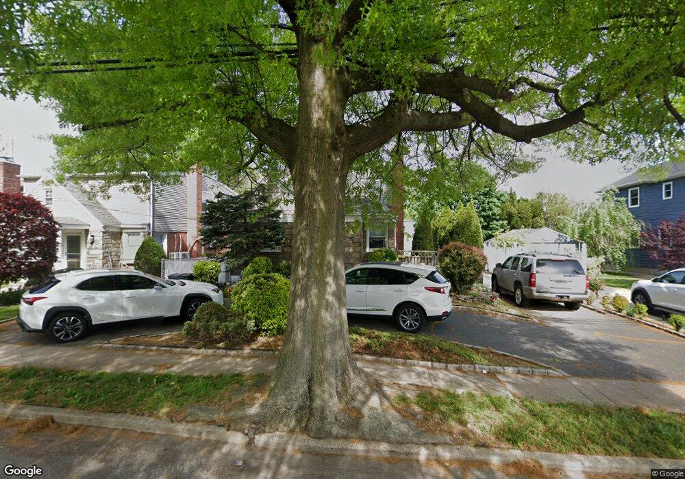 178 Euston Rd S, Garden City, NY 11530 - photo 1